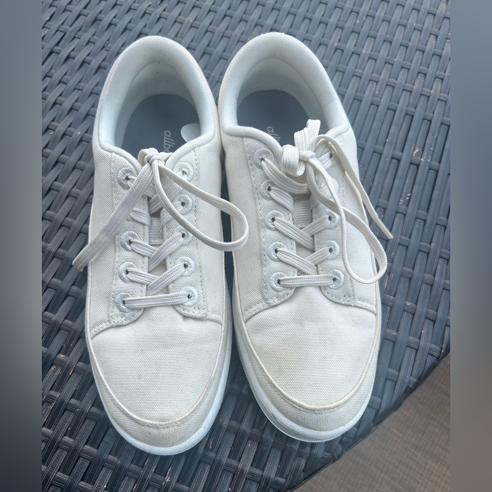 Allbirds Women White Canvas Sneakers size 8W